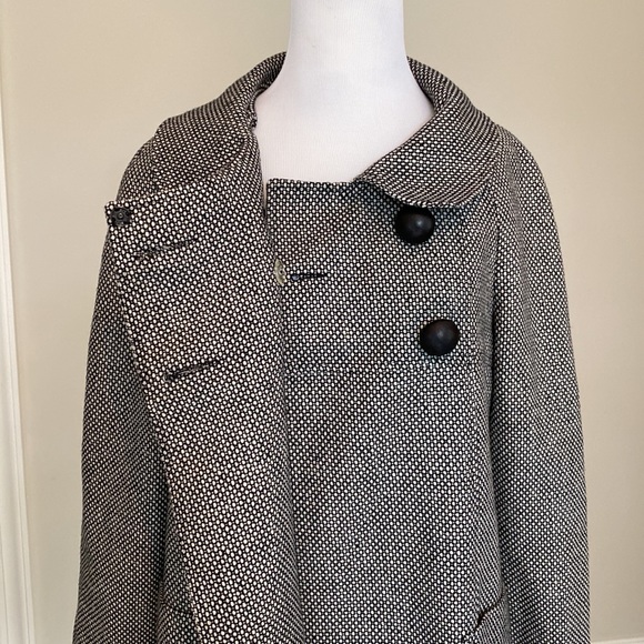 Great Stuff Double Breasted Pea Coat with Oversized Black Buttons Size 10 - Picture 4 of 8